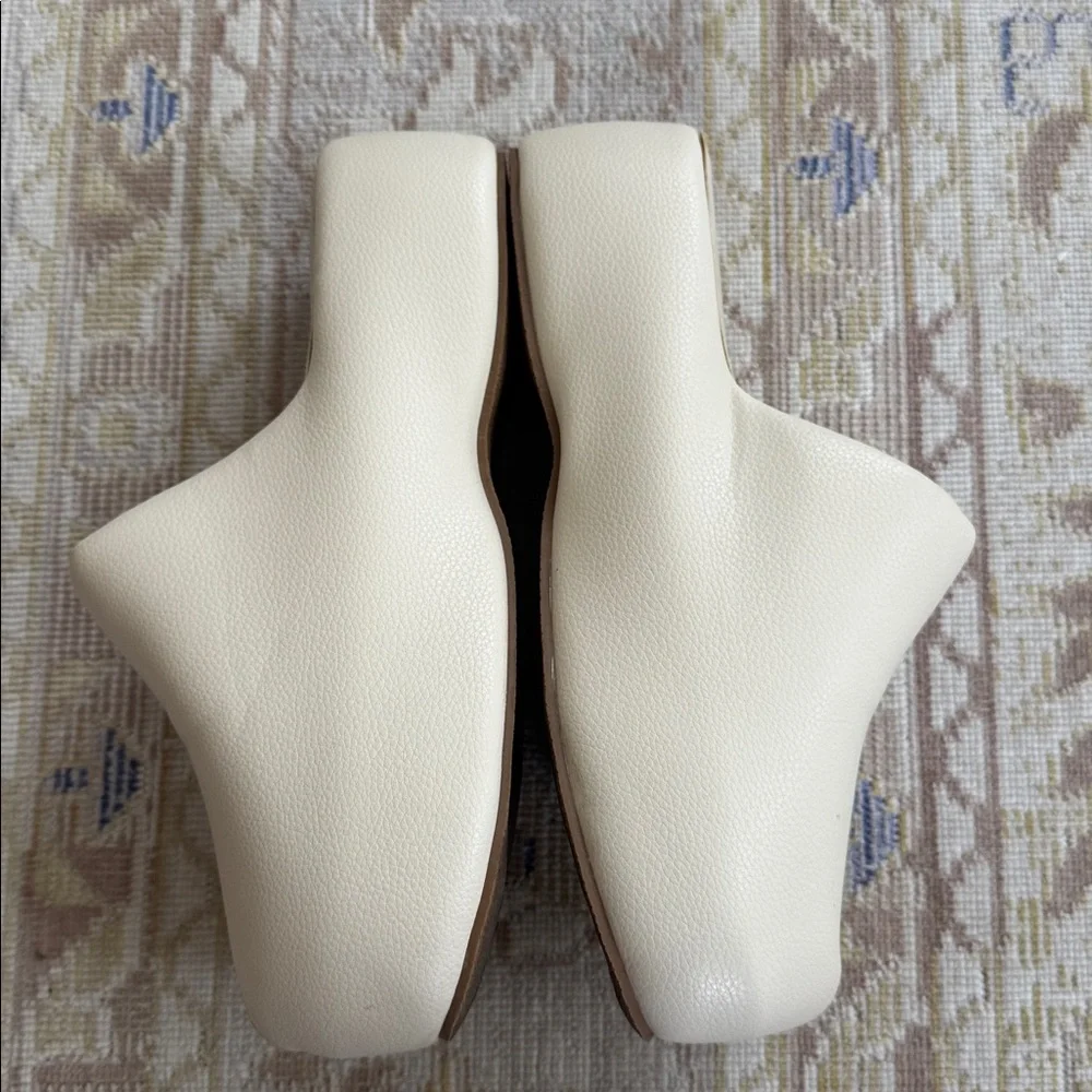 Anthropologie MATISSE Coconuts By Bubble Clogs In White Size 9 - Picture 3 of 8
